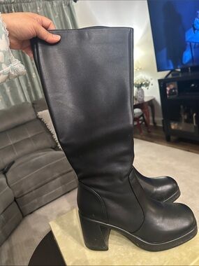 Classic Black Knee-High Block Heel Boots